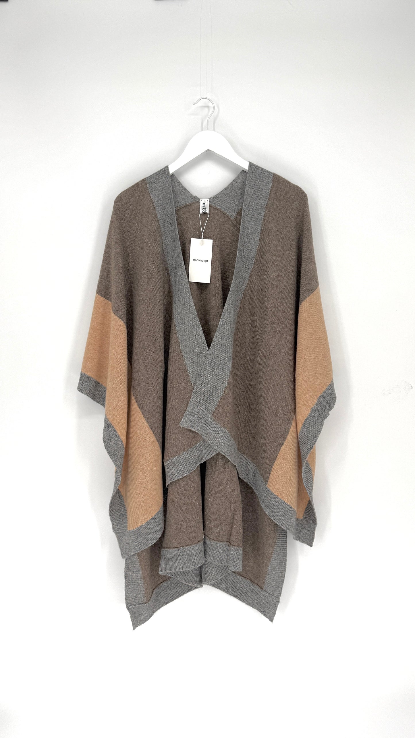 Calen Poncho