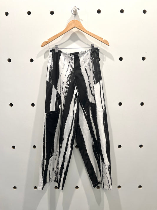 abstract stripe pant